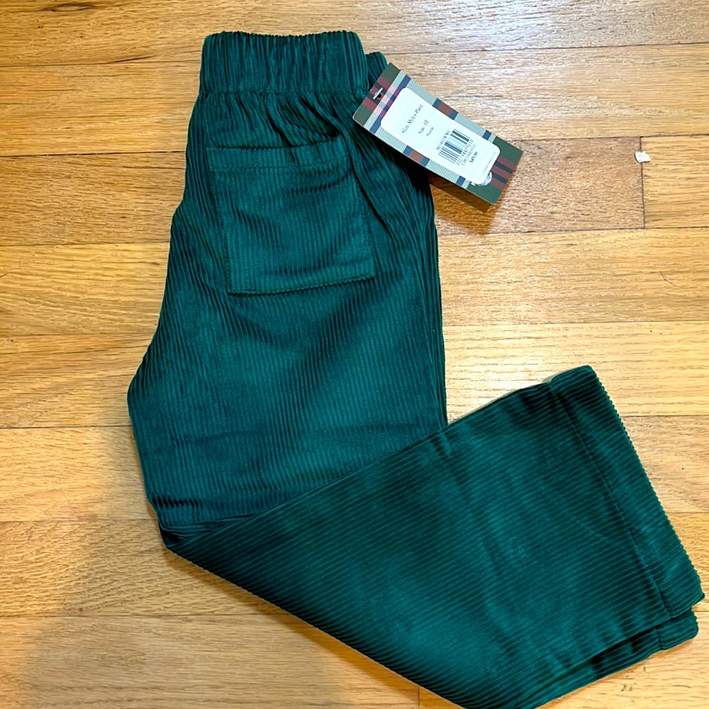 NWT, Cordoroy Pant in Green